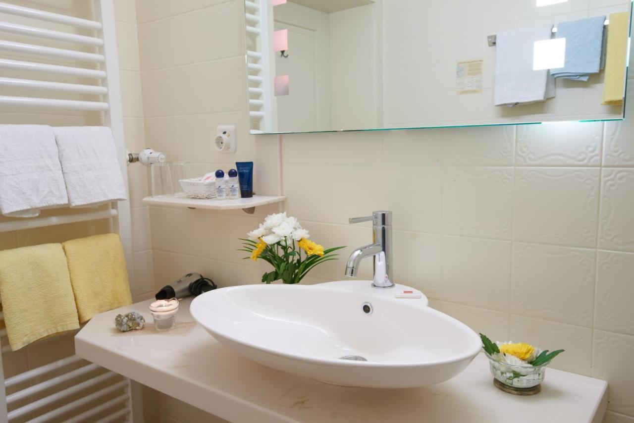 Alter Ziehbrunnen Hotel Bad Endorf Ngoại thất bức ảnh